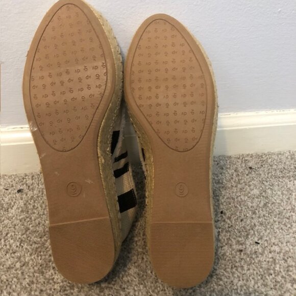 Striped Canvas Espadrille Sneakers - Size 9 - Picture 10 of 10